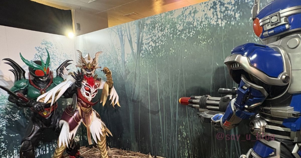 report-the-exhibition-of-agito-photo　G3-Xとギルスと風のエル